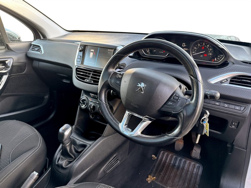 Used Peugeot 208 2018 for sale - 76643025: Photo 23