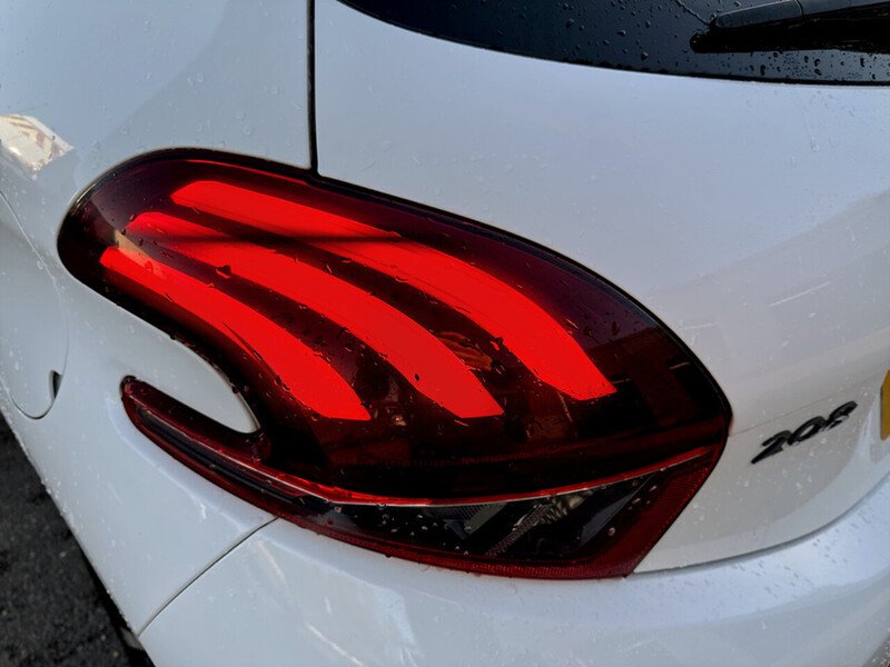 Used Peugeot 208 2018 for sale - 76643025: Photo 32