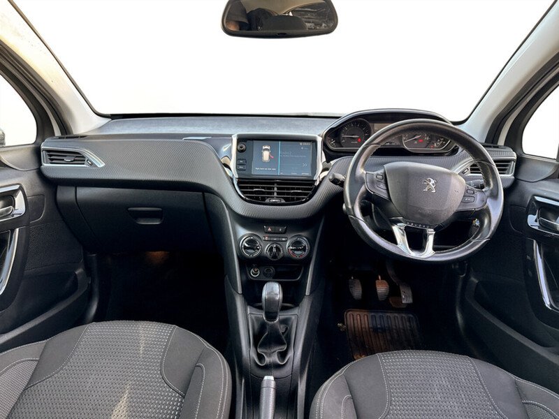 Used Peugeot 208 2018 for sale - 76643025: Photo 8