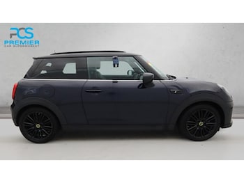 Used MINI Hatch 2021 for sale - 76651054: Photo