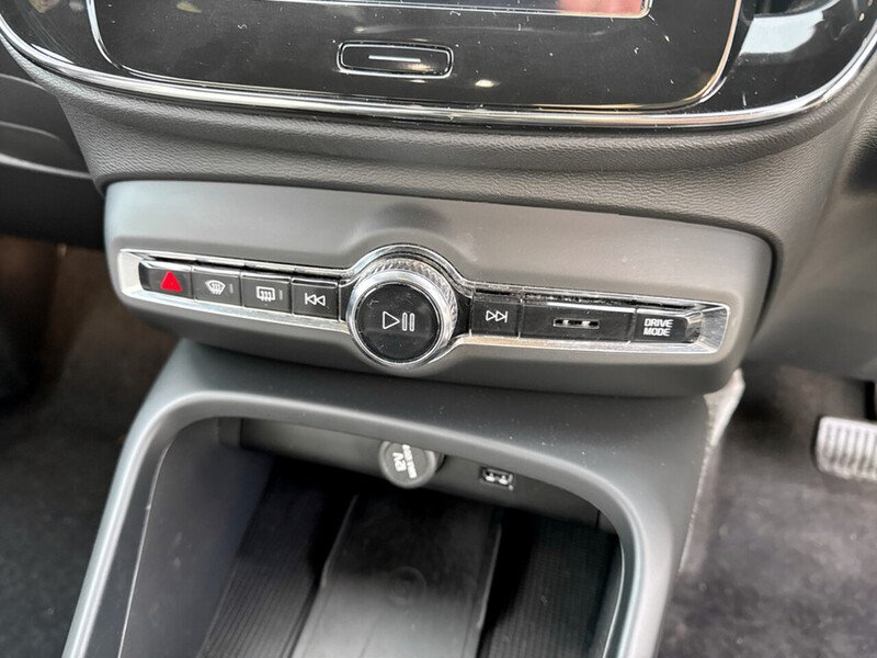 Used Volvo XC40 2022 for sale - 76896512: Photo 31