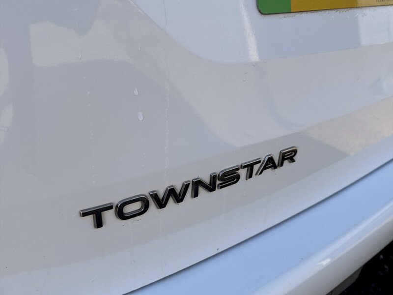 Used Nissan Other 2023 for sale - 77976791: Photo 16