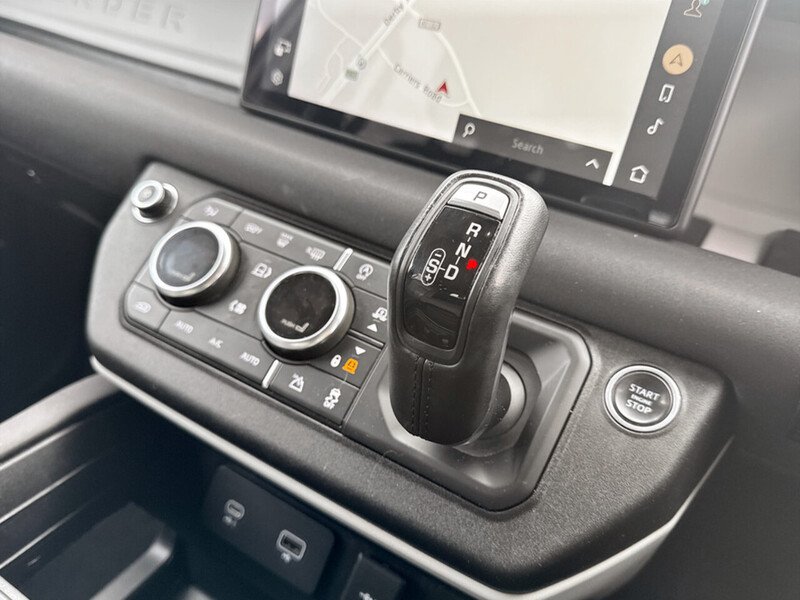 Used Land Rover Defender 2020 for sale - 76163633: Photo 30
