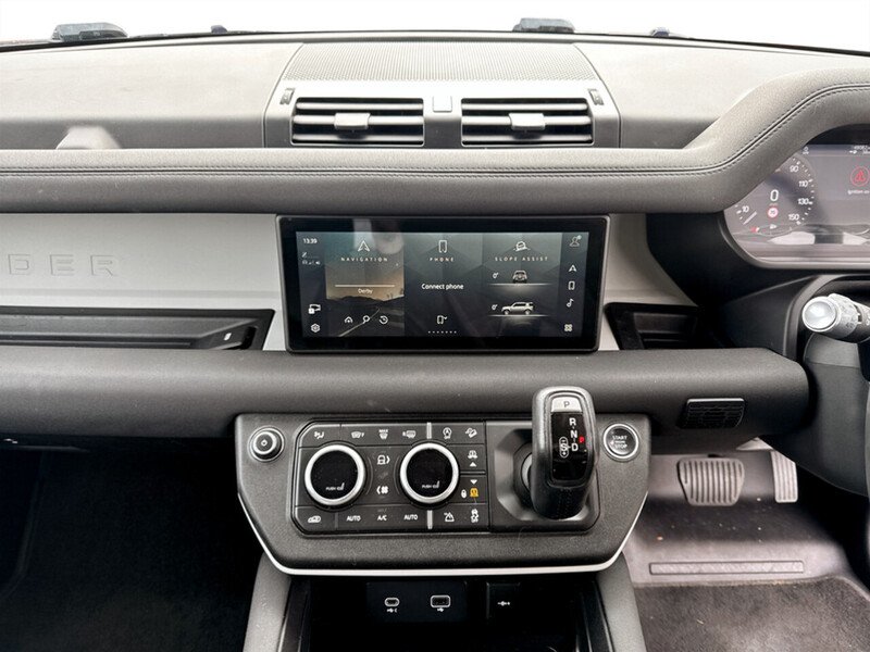 Used Land Rover Defender 2020 for sale - 76163633: Photo 9