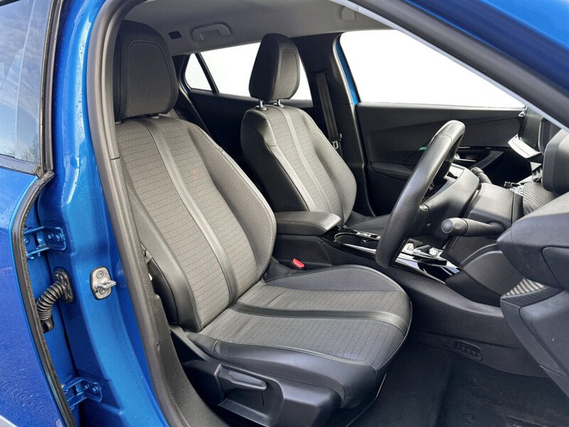 Used Peugeot E-2008 2021 for sale - 77319732: Photo 16