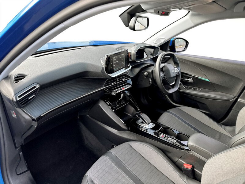 Used Peugeot E-2008 2021 for sale - 77319732: Photo 17