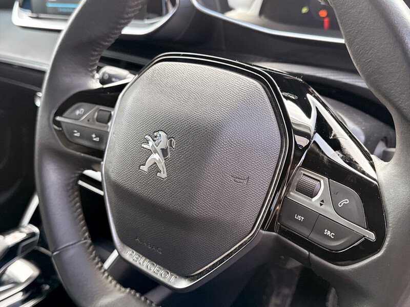 Used Peugeot E-2008 2021 for sale - 77319732: Photo 18