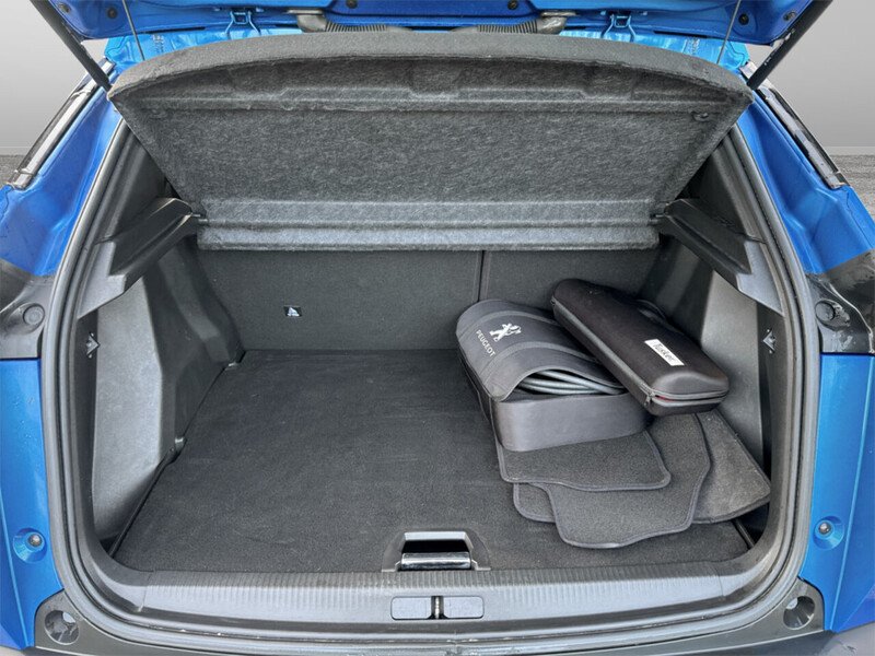 Used Peugeot E-2008 2021 for sale - 77319732: Photo 23