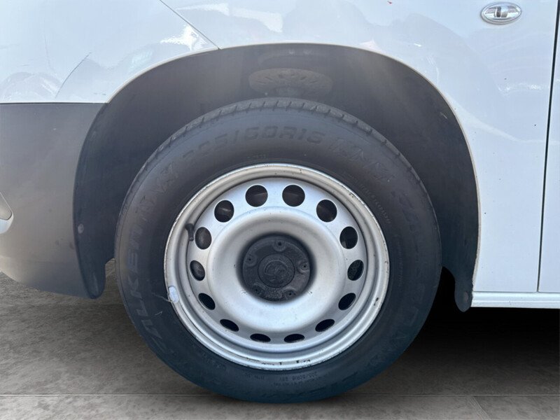 Vehicle 29