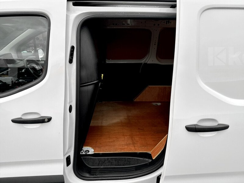 Used Peugeot Partner 2023 for sale - 76694344: Photo 9