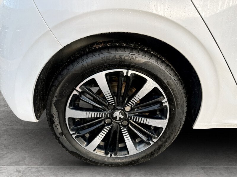 Used Peugeot 208 2018 for sale - 76768840: Photo 12