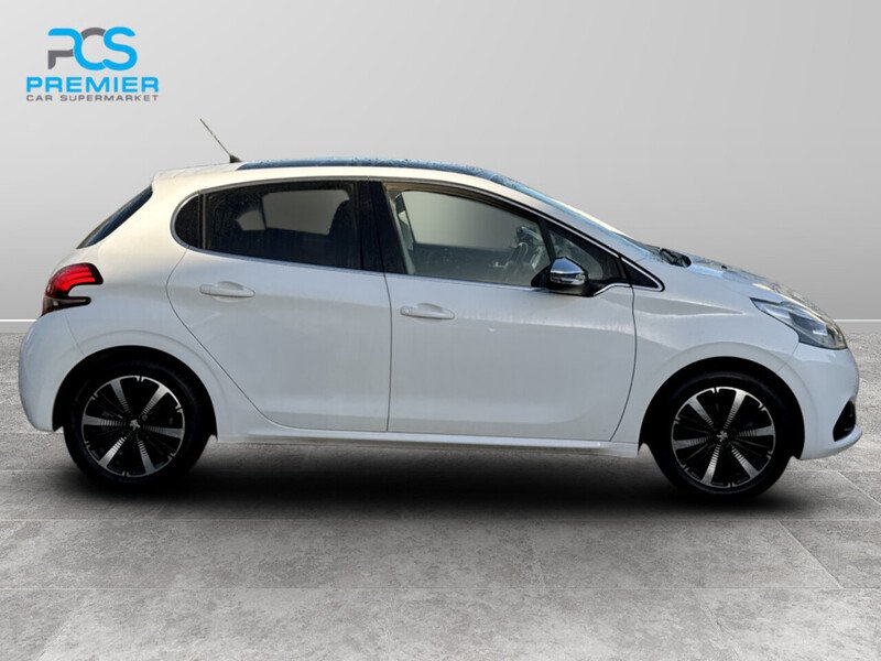 Used Peugeot 208 2018 for sale - 76768840: Photo 7