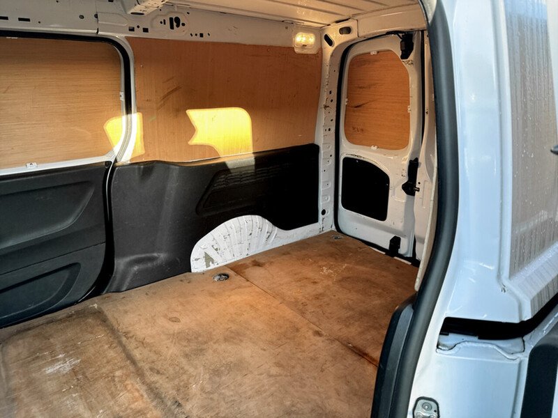Used Peugeot Partner 2021 for sale - 76378866: Photo 11