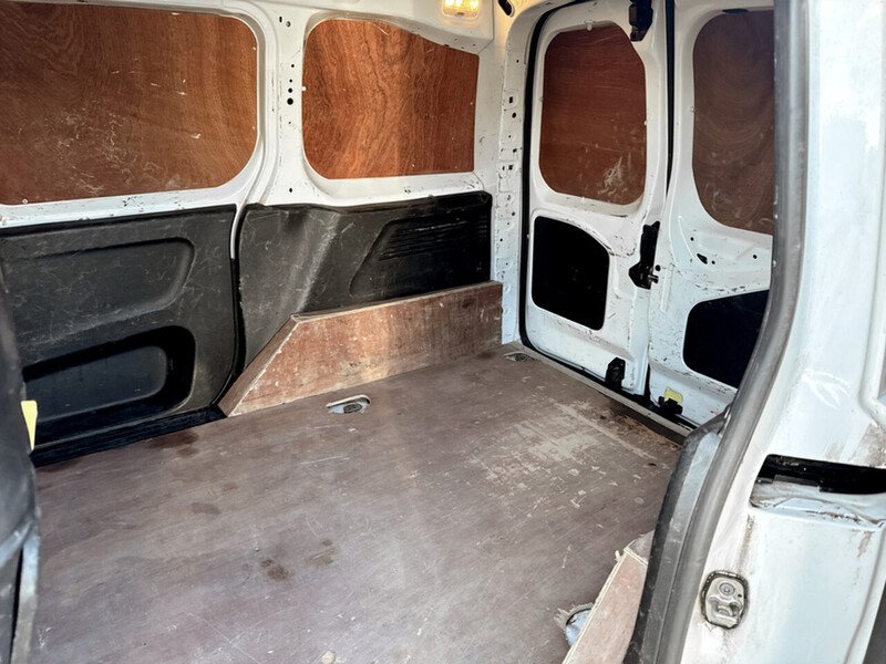 Used Peugeot Partner 2021 for sale - 76694317: Photo 24