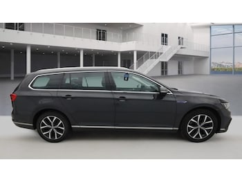 Used Volkswagen Passat 2021 for sale - 77621968: Photo