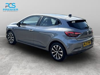 Used Renault Clio 2023 for sale - 79494531: Photo