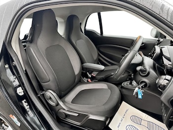 Used smart fortwo 2020 for sale - 76346068: Photo