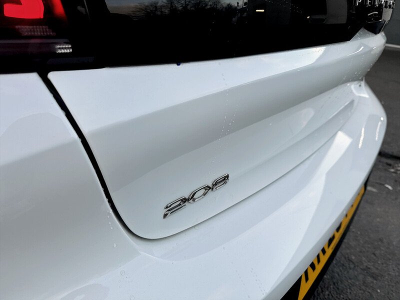 Used Peugeot 208 2023 for sale - 76969739: Photo 21