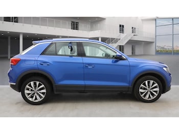 Used Volkswagen T-Roc 2021 for sale - 77447086: Photo