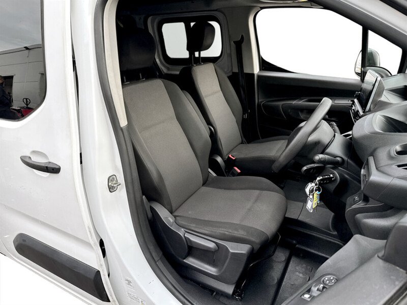 Used Peugeot Partner 2021 for sale - 76611074: Photo 29