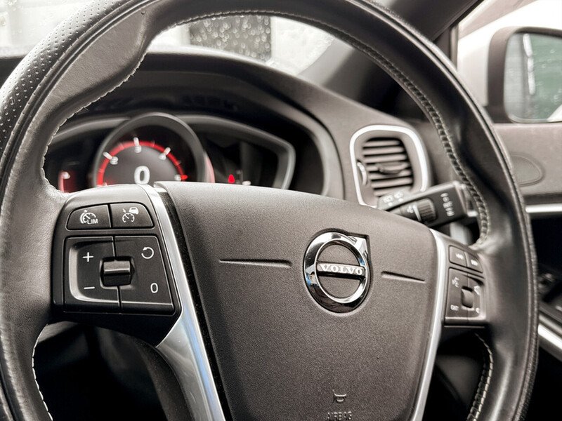 Used Volvo V40 2018 for sale - 77905962: Photo 22