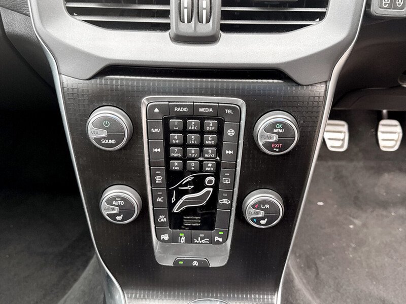 Used Volvo V40 2018 for sale - 77905962: Photo 35