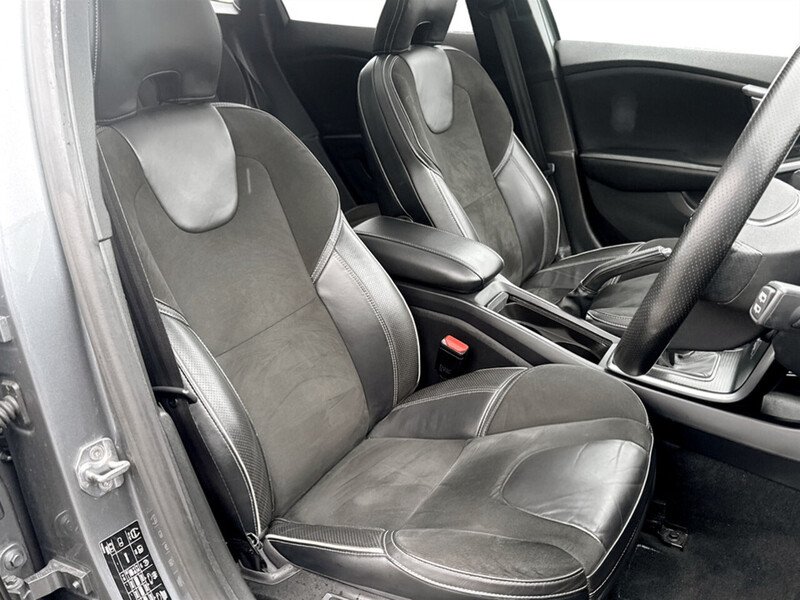 Used Volvo V40 2018 for sale - 77905962: Photo 9