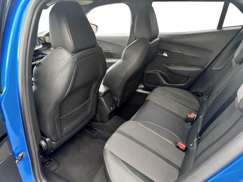 Used Peugeot 2008 2021 for sale - 76736421: Photo 12