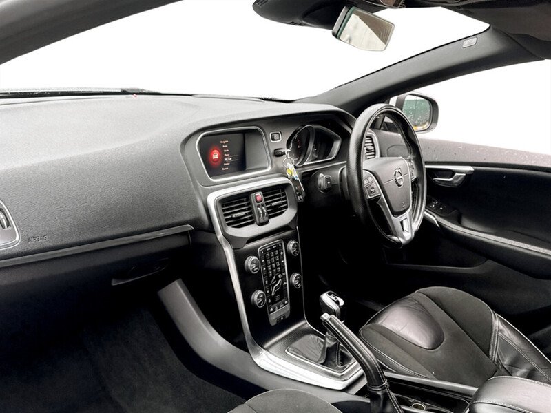 Used Volvo V40 2018 for sale - 78040225: Photo 38