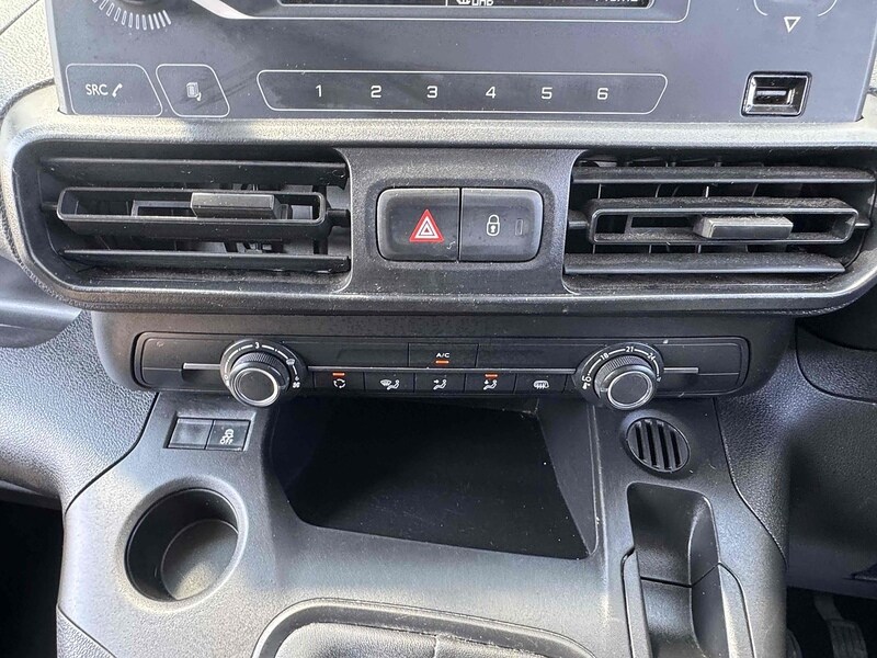 Vehicle 33