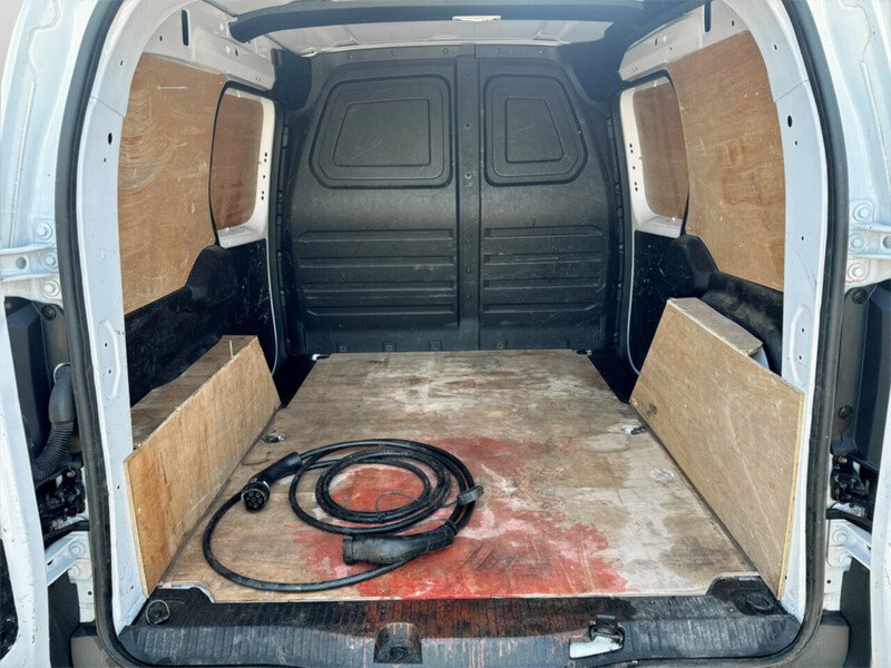 Used Renault Kangoo 2023 for sale - 77976787: Photo 10