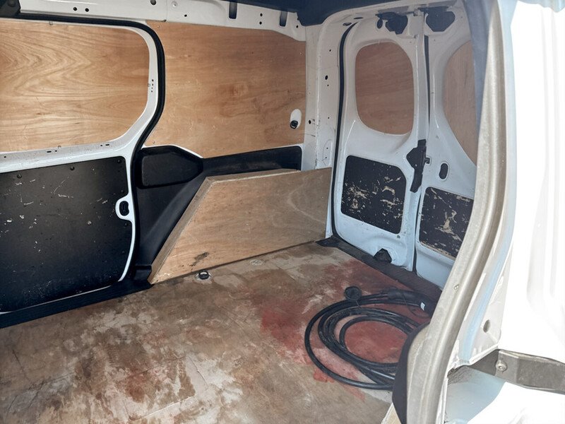 Used Renault Kangoo 2023 for sale - 77976787: Photo 12