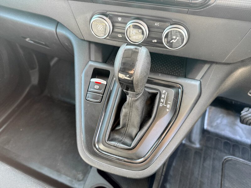 Used Renault Kangoo 2023 for sale - 77976787: Photo 30