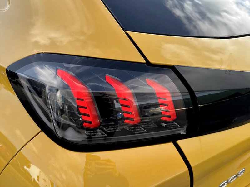 Used Peugeot E-208 2023 for sale - 77636852: Photo 28