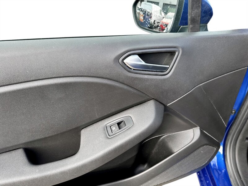 Used Renault Clio for sale - 76725140: Photo 24