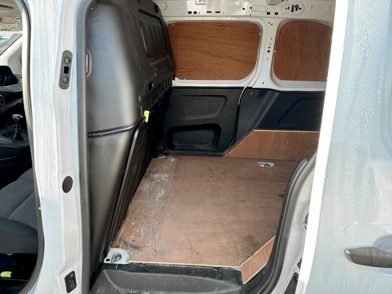 Used Peugeot Partner 2022 for sale - 76449180: Photo 32