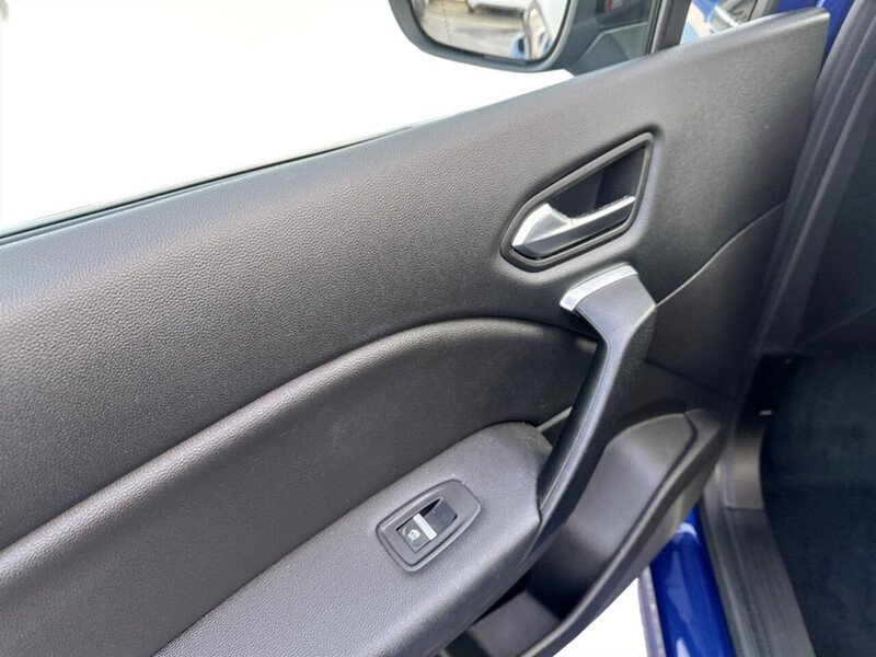 Used Renault Captur for sale - 77749189: Photo 29