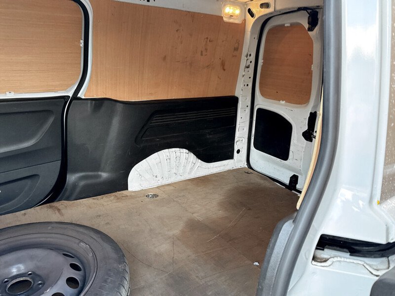 Used Peugeot Partner 2021 for sale - 76454817: Photo 13