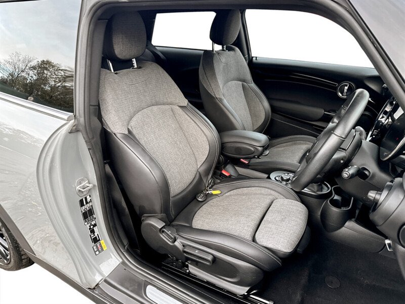 Used MINI Hatch 2022 for sale - 76542849: Photo 9