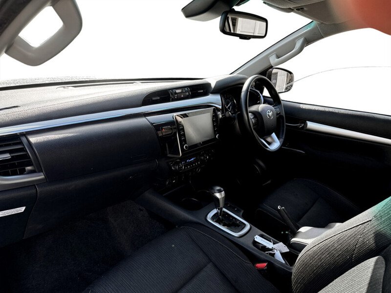 Used Toyota Hilux 2023 for sale - 78077250: Photo 11