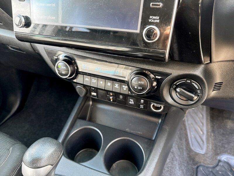 Used Toyota Hilux 2023 for sale - 78077250: Photo 24