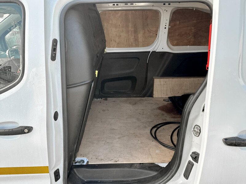 Used Peugeot Partner 2022 for sale - 76879324: Photo 25