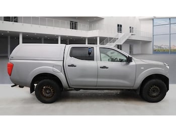 Used Nissan Navara 2020 for sale - 77601835: Photo