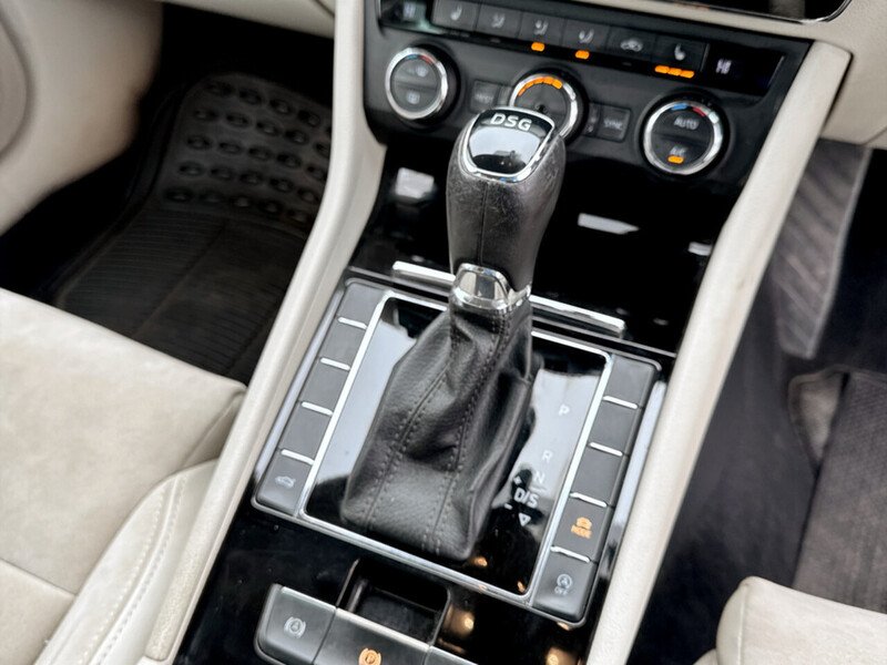 Used Skoda Superb 2017 for sale - 77902529: Photo 30