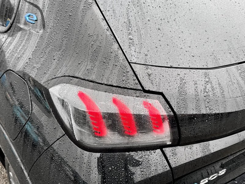 Used Peugeot E-208 2022 for sale - 77821870: Photo 12