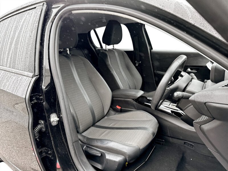 Used Peugeot E-208 2022 for sale - 77821870: Photo 13