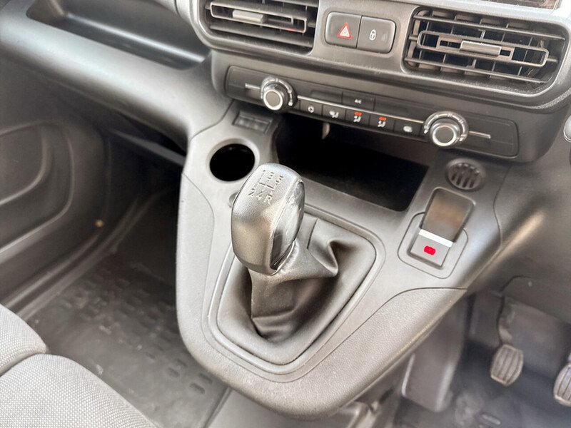 Vehicle 28