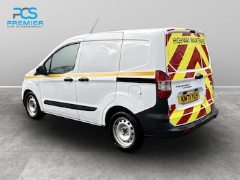 Used Ford Transit Courier 2021 for sale - 77937404: Photo