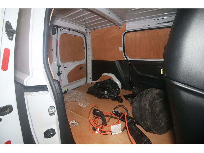 Used Toyota ProAce 2023 for sale - 76417991: Photo 4