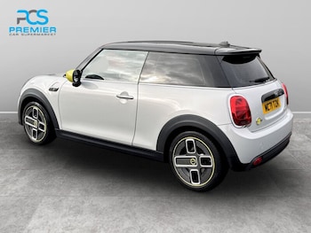 Used MINI Hatch 2021 for sale - 76417985: Photo